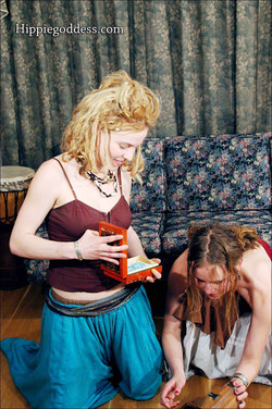 Robin Redhead/Pictures/Hippie Goddess/Ingress & Lacey 1/inglac1s005.jpg