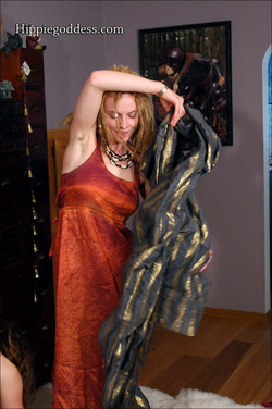 Robin Redhead/Pictures/Hippie Goddess/Ingress & Lacey 2/inglac2s008.jpg