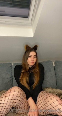 [Onlyfans] Siterip - Serene @serenewaifu [746 images] [91 videos]/Photos/1188x2208_03e6611a14127f9cf902767522b859c4.jpg