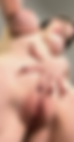 Pussy Selfie 14/0wm4zn5z05ye1.png