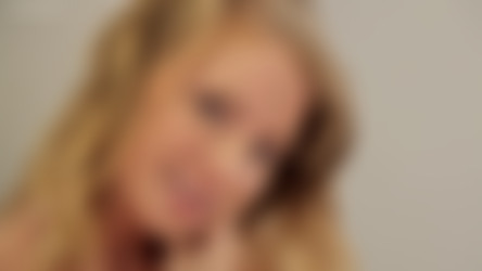 AmourAngels 2019-09 [MP4] Part II/AmourAngels-MISS_ME-2018-12-27.mp4